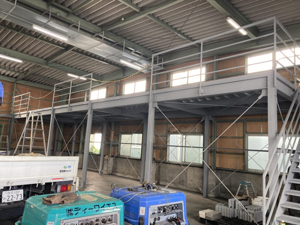 物流会社架台設置工事